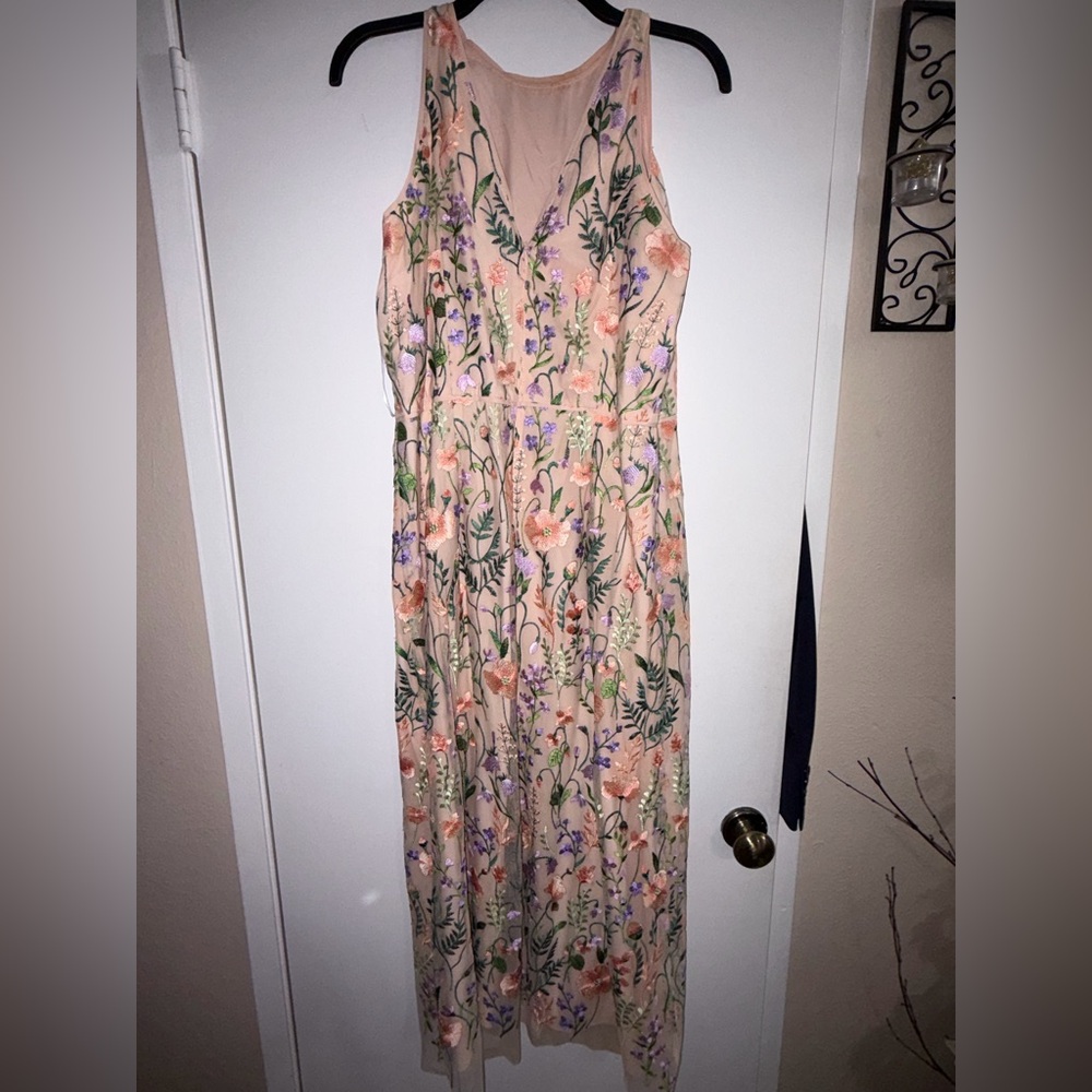 🌸 Maggy London Embroidered Floral Maxi Dress | Sheer Overlay | Formal 🌸